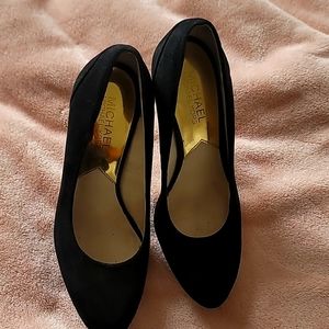 Sz 6 Michael Kors pumps